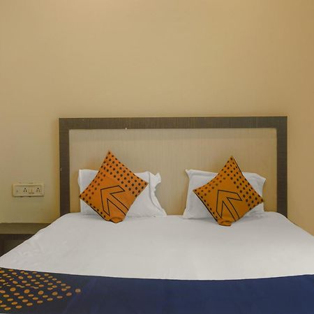 Hotel O Peacock Lodging Kharakvasla Luaran gambar
