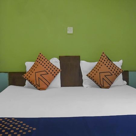 Hotel O Peacock Lodging Kharakvasla Luaran gambar