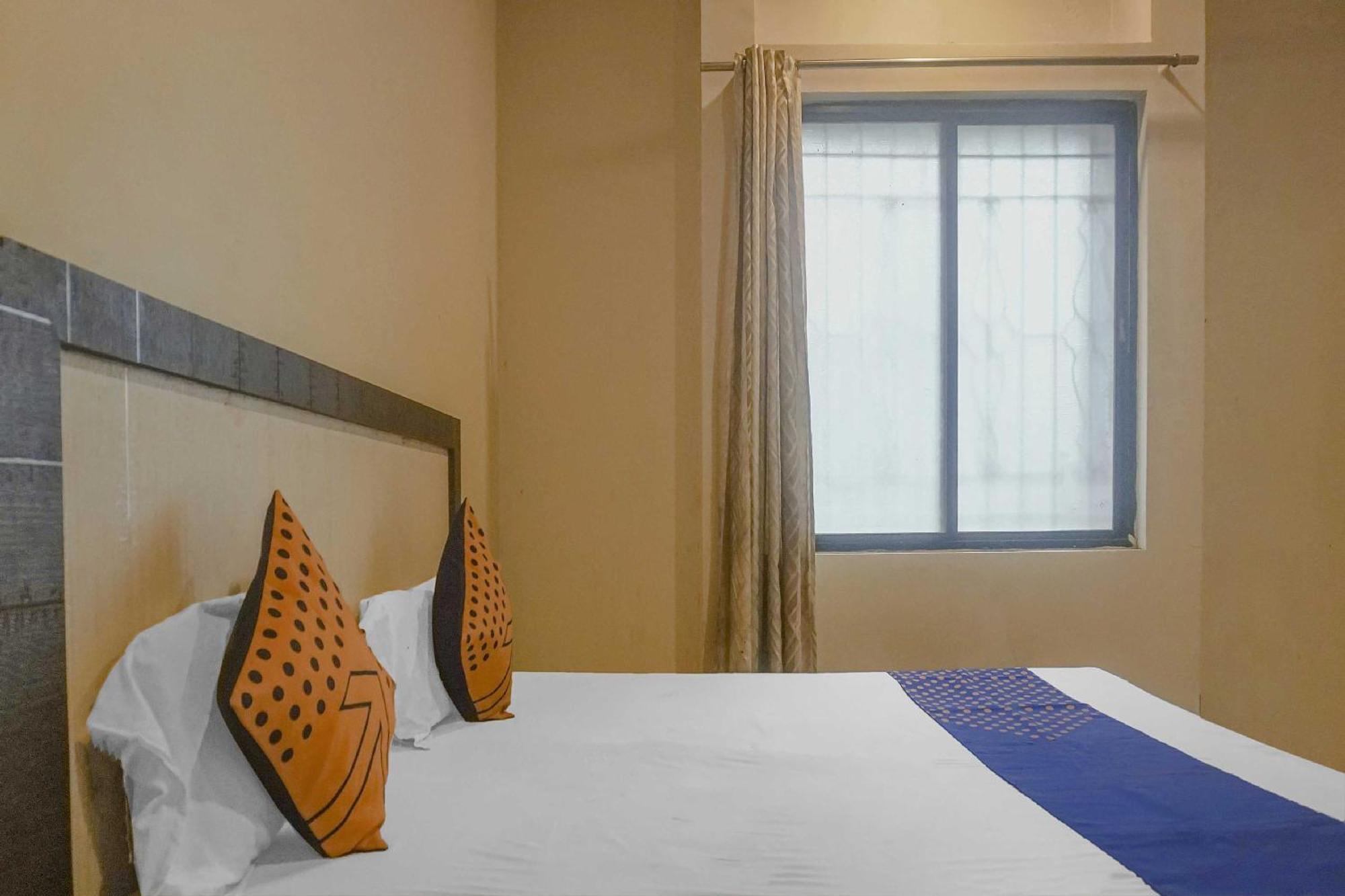 Hotel O Peacock Lodging Kharakvasla Luaran gambar