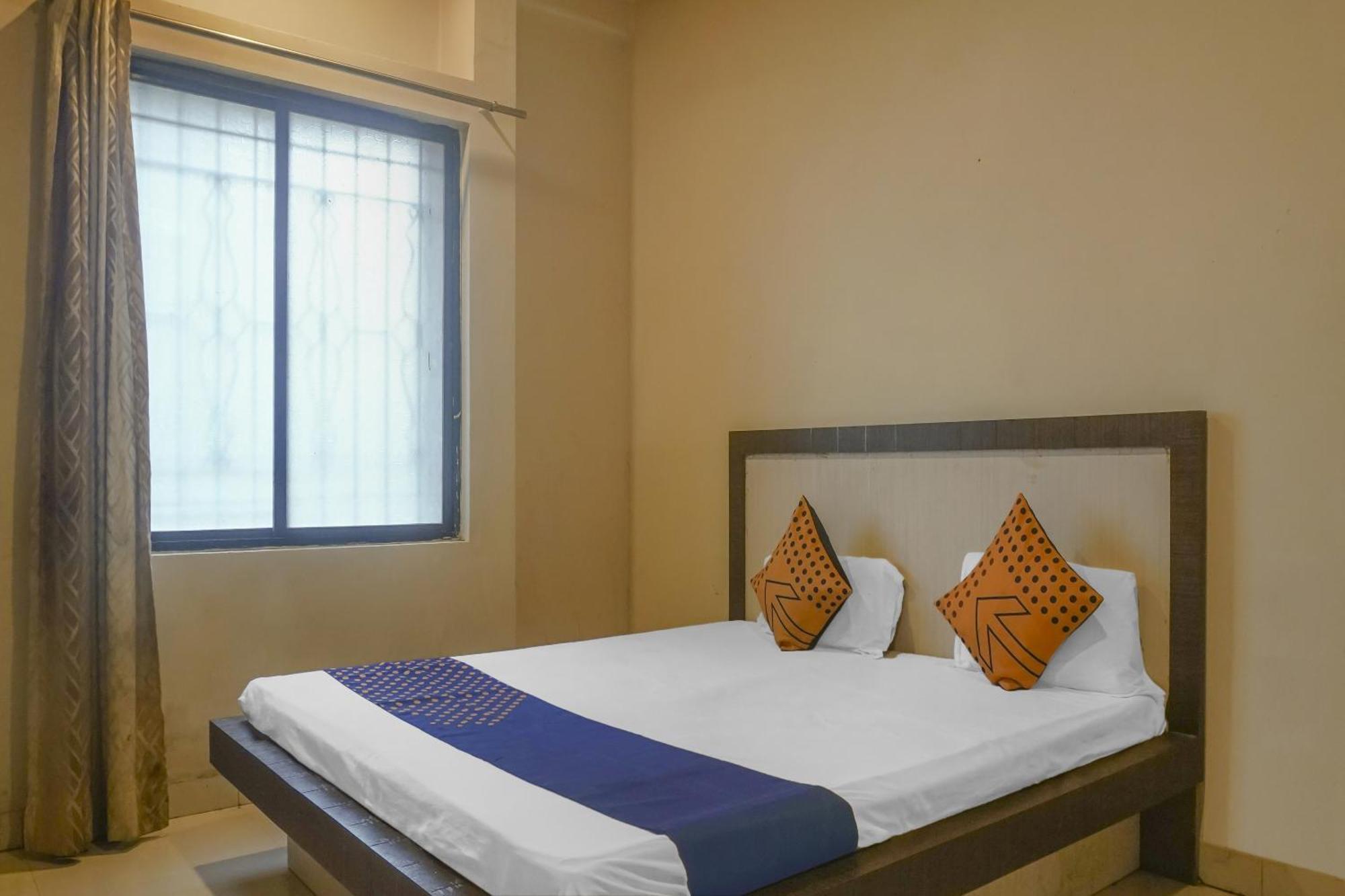 Hotel O Peacock Lodging Kharakvasla Luaran gambar