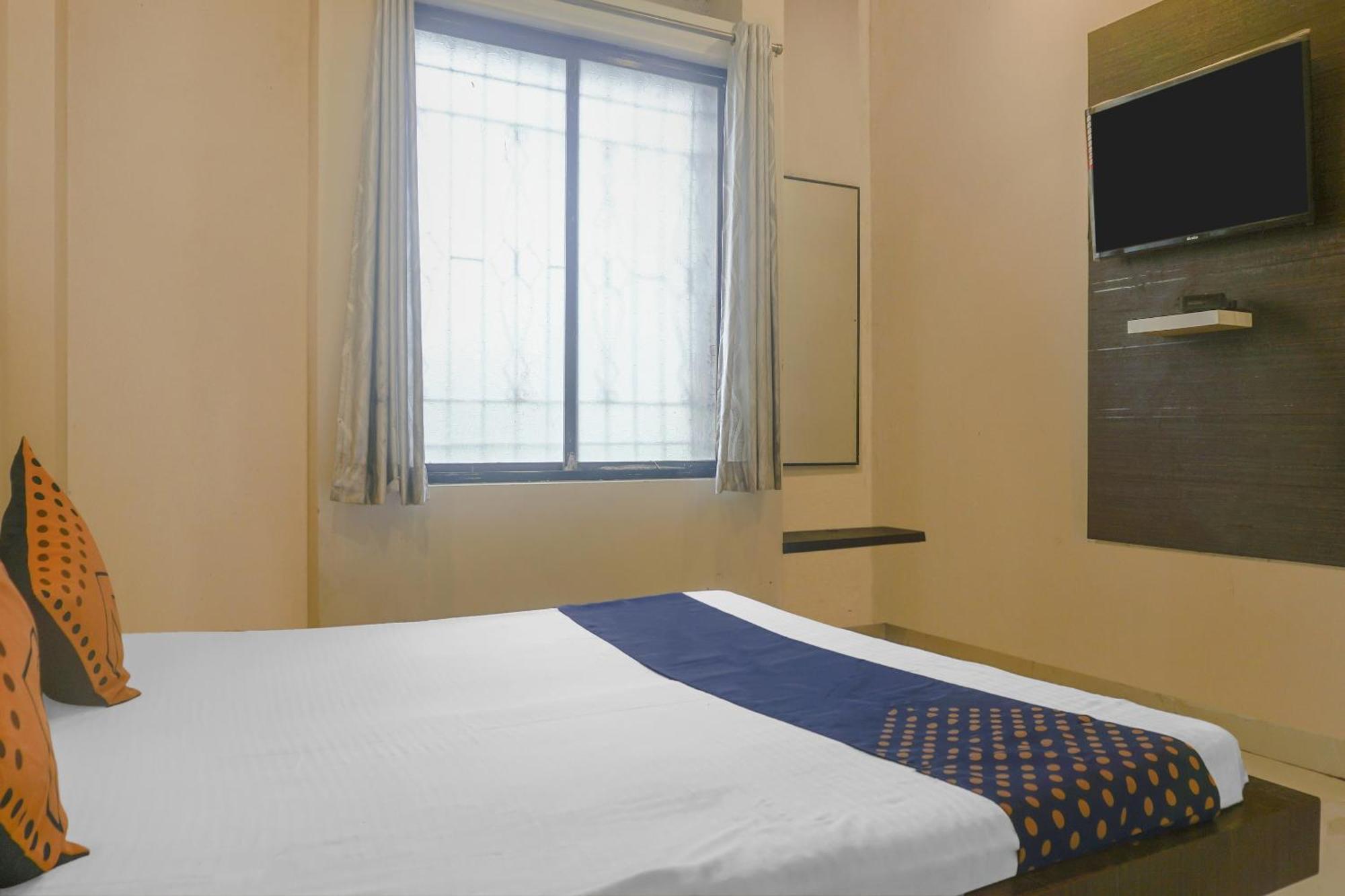 Hotel O Peacock Lodging Kharakvasla Luaran gambar