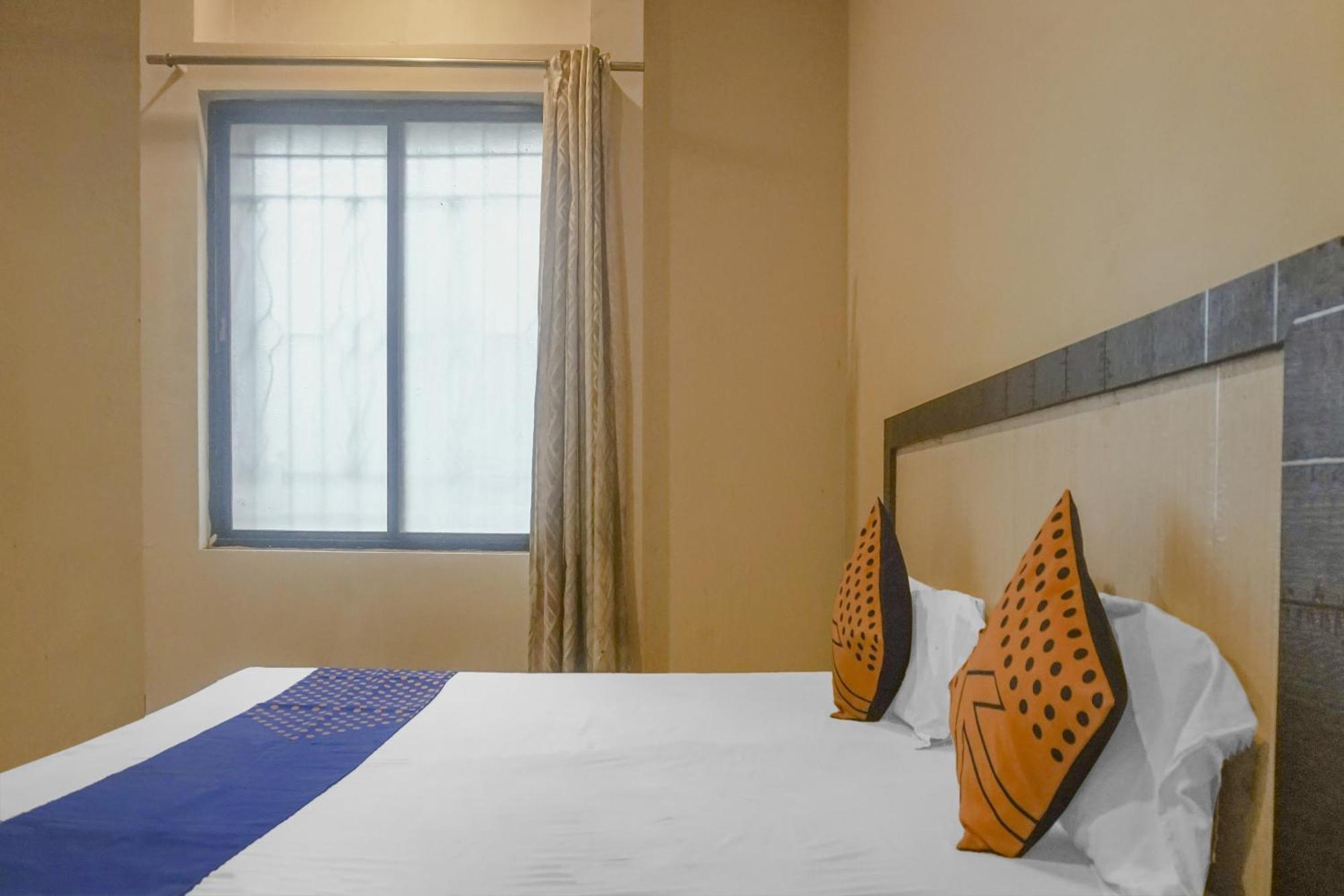Hotel O Peacock Lodging Kharakvasla Luaran gambar